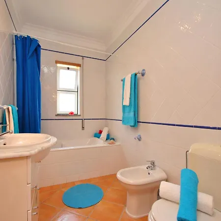 Apartman Apartment In Olhos D Agua Near Beaches