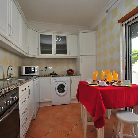 Apartman Apartment In Olhos D Agua Near Beaches